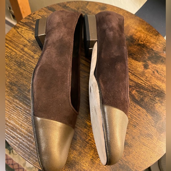 Vaneli Brown Suede Flats, Capped Toe - Picture 4 of 9